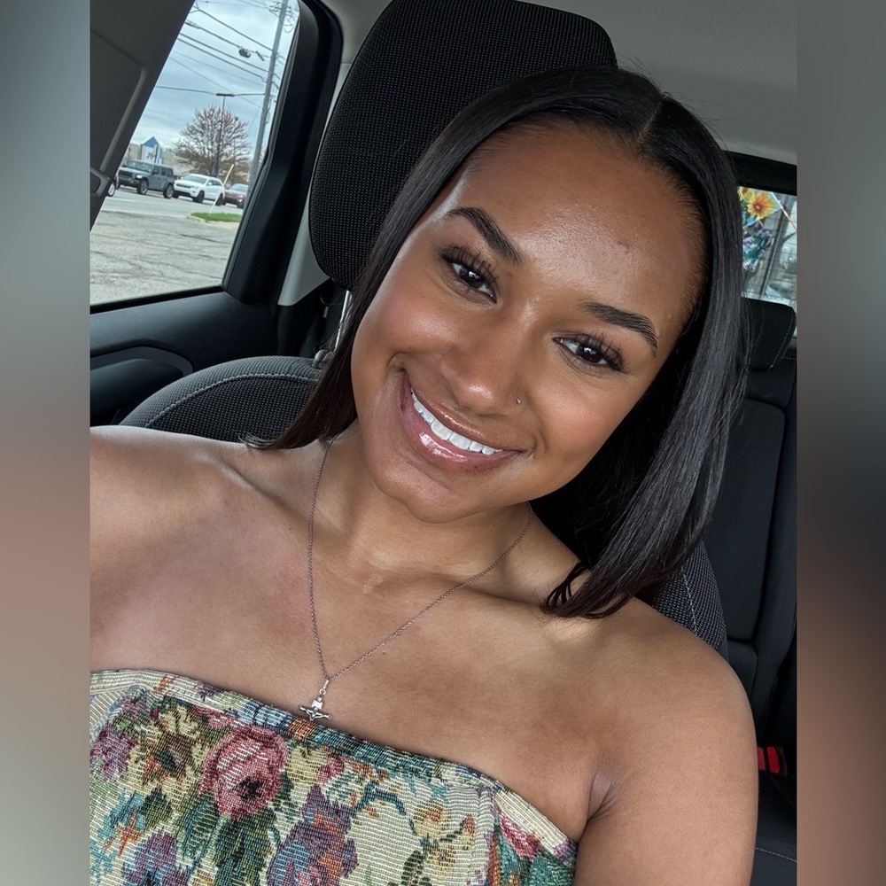 Meet your Posher, Amaya
